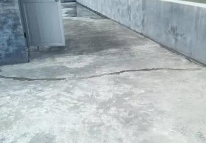 万全楼顶漏水维修公司分享下如何解决卫生间隐蔽部位漏水的问题?